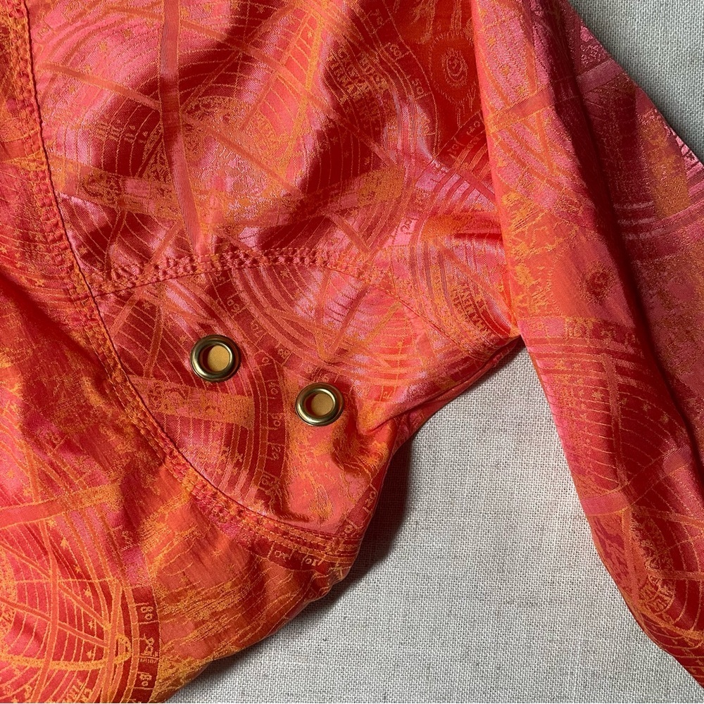 Le Coq Sportif Rare Celestial Compass Print Vibrant Orange and Pink Windbreaker - Picture 13 of 13